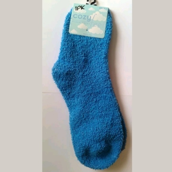 ** Cozy Feet Fuzzy Plush Socks Solid Powder Blue - Picture 1 of 8